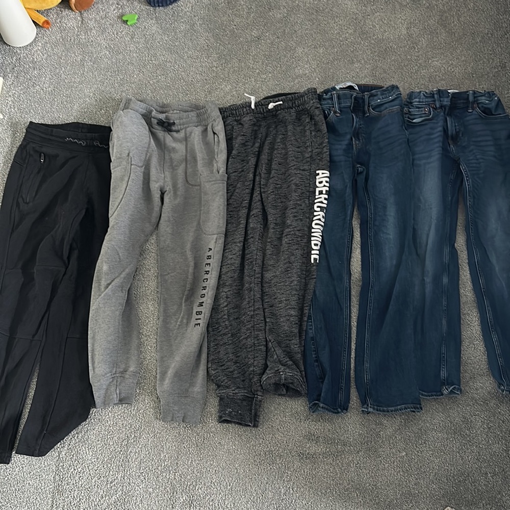 Lot of 5 pairs of boys pants, size 9/10